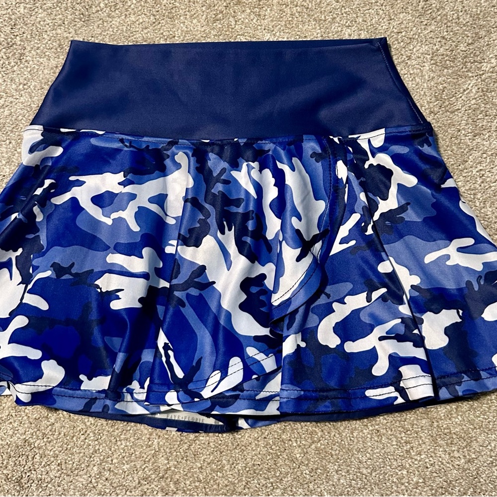 Athletic skirt size small